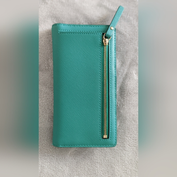 Kate Spade Wallet - Picture 2 of 3